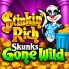 Stinkin' Rich: Skunks Gone Wild logotyp